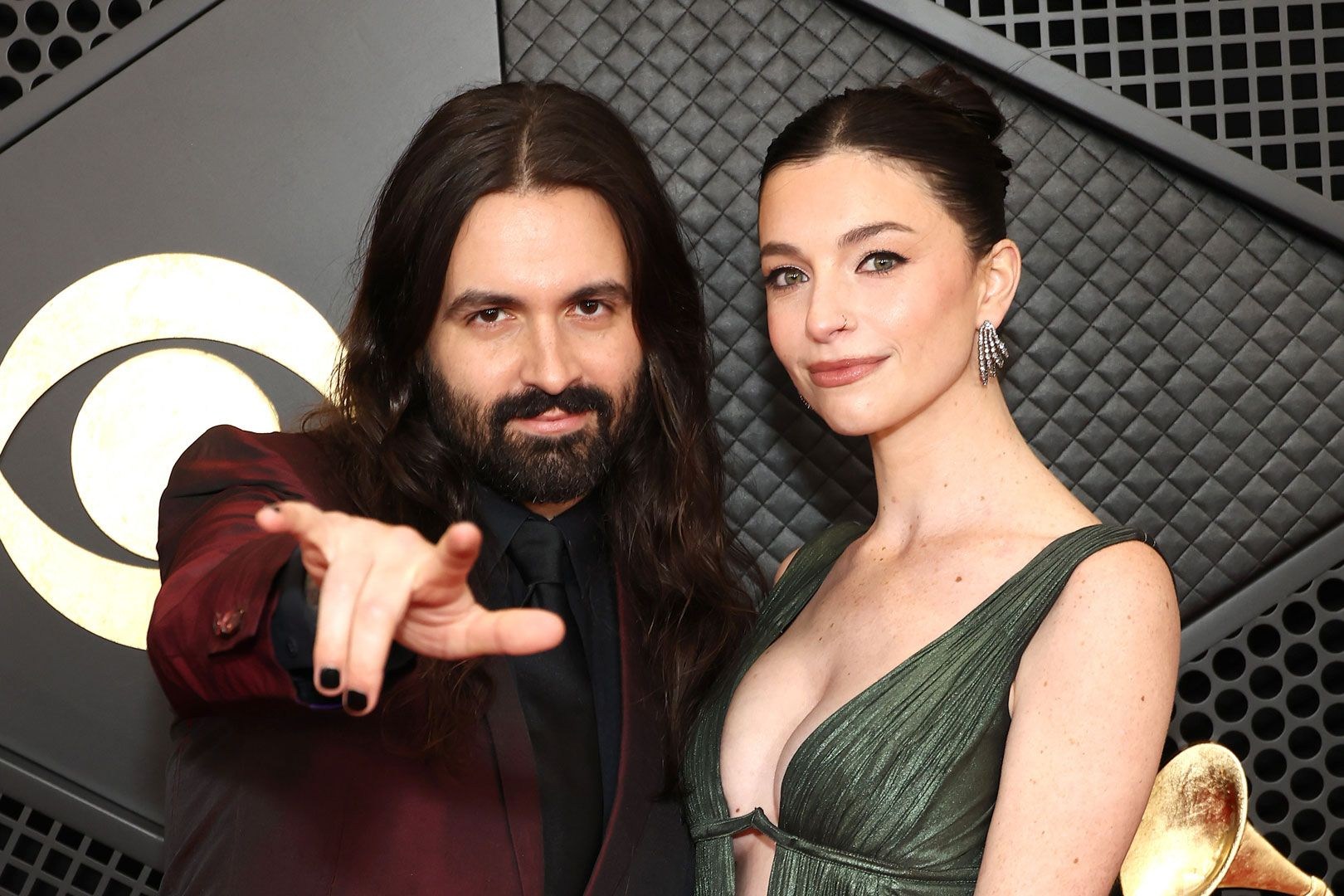 Jay Weinberg + Wife Chloe Reveal They're Having a Baby