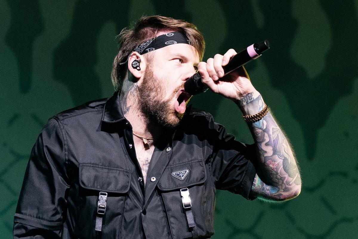 Beartooth’s Caleb Shomo Comes Out as a ‘Proudly Gay Man’ Beartooth’s Caleb Shomo Comes Out as a ‘Proudly Gay Man’
