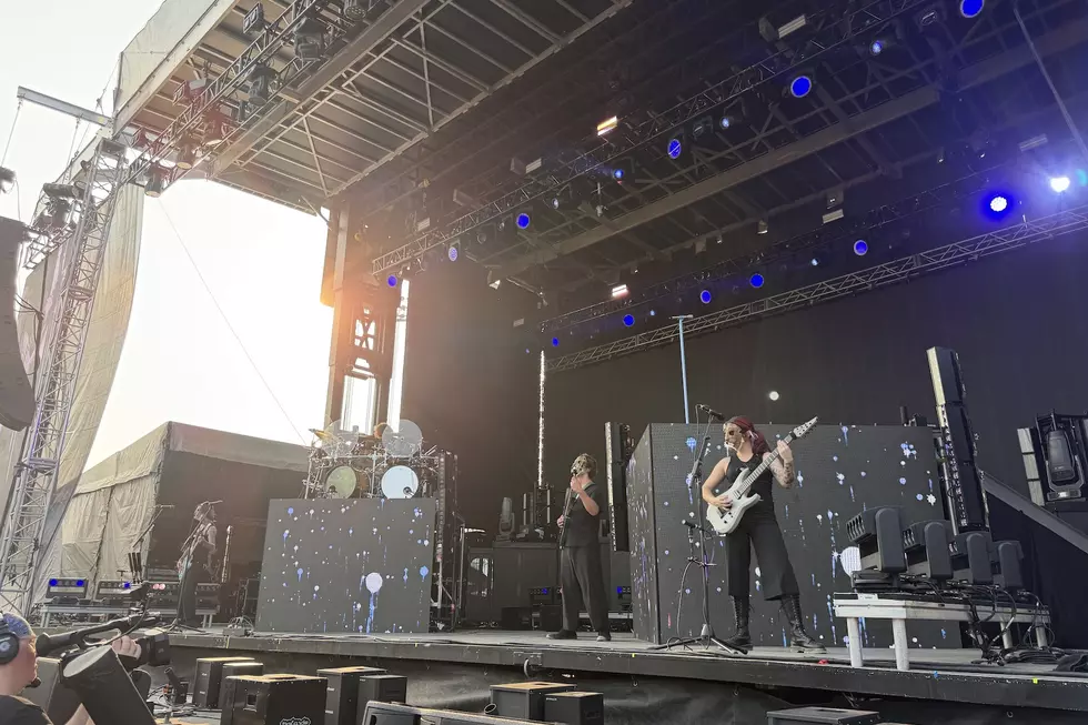 poppys band onstage