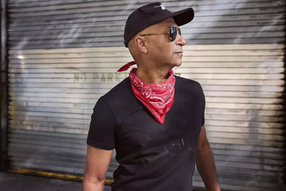 Tom Morello Pays Tribute to His Mother, Prepares For First-Ever Solo Rock Album — Interview