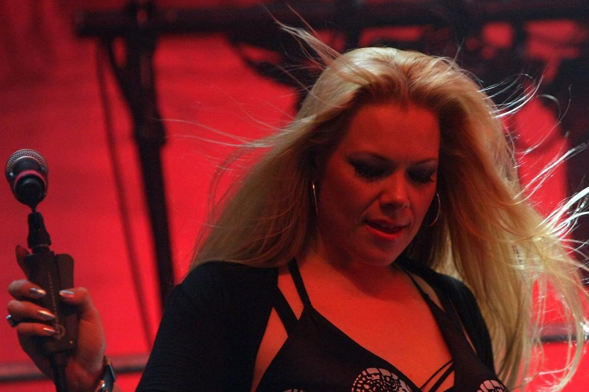 Symphonic Metal Singer Amanda Somerville Diagnosed With Tumor Symphonic Metal Singer Amanda Somerville Diagnosed With Tumor