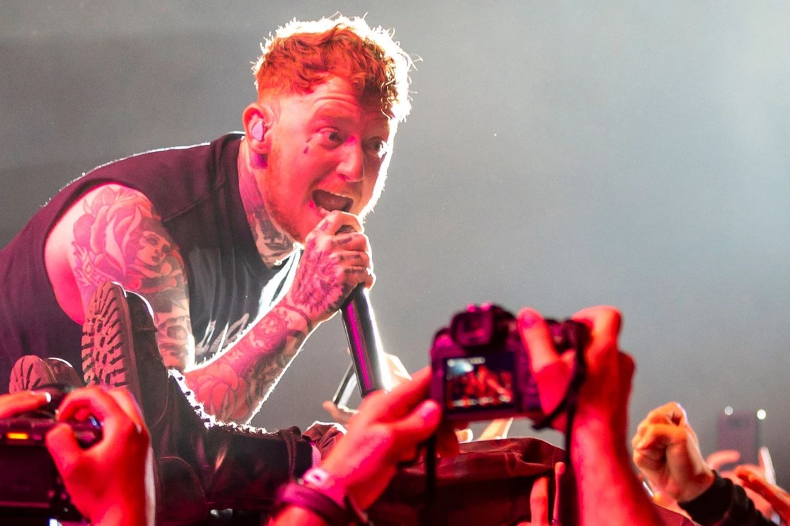 Ejected Fan’s Dad Apologizes to Sex Pistols Singer After Incident