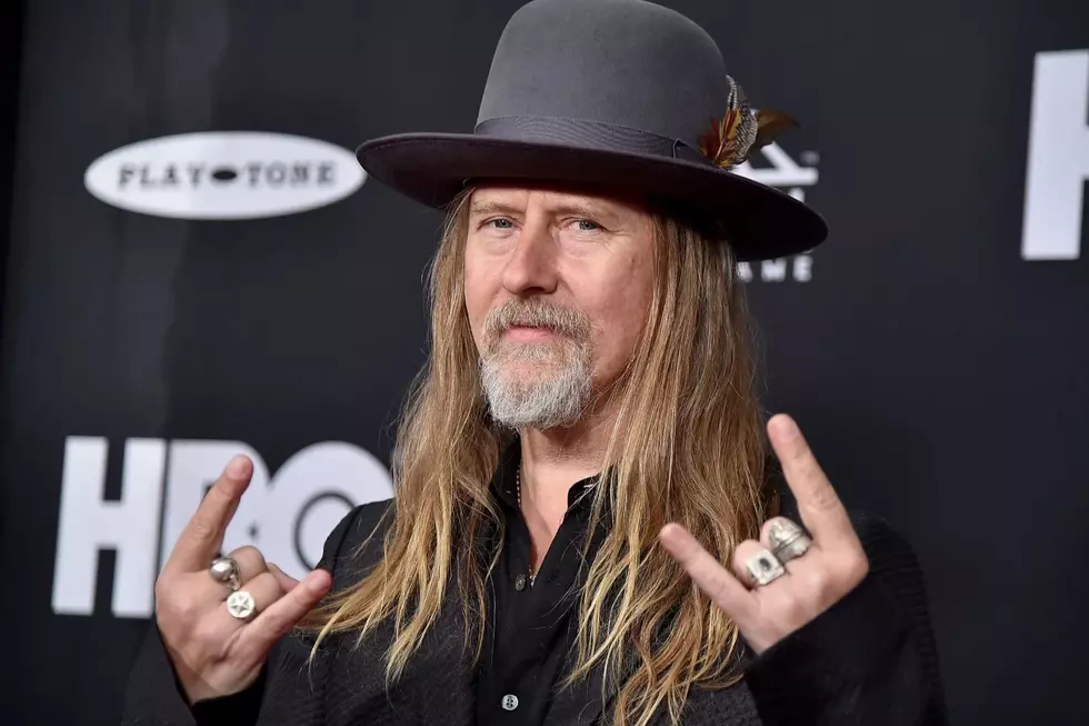 Alice in Chains’ Jerry Cantrell Posts Photo of New Haircut