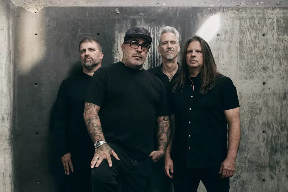 Aaron Lewis Opens Up About Staind’s Success — ‘I Feel No Reason to Complain About Anything’
