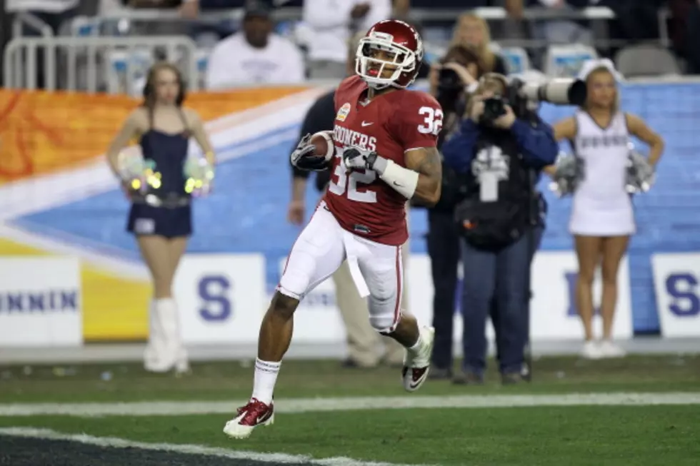 Oklahoma Defeats UConn In Fiesta Bowl, 48-20