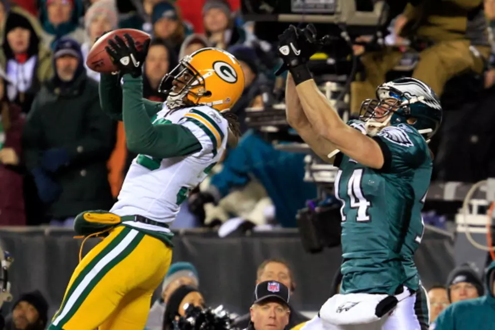 Packers Hang On To Defeat Eagles