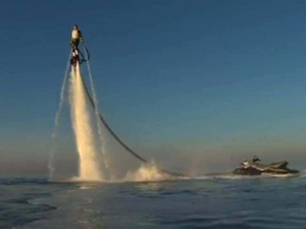 Water Powered Jetpack Launches to the Top of Our Xmas Wish List [VIDEO]