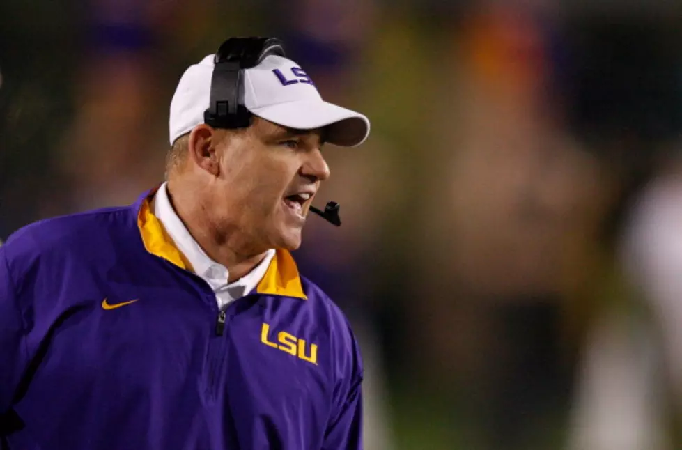 Les Miles Staying At LSU, Signs 7 Year Extension