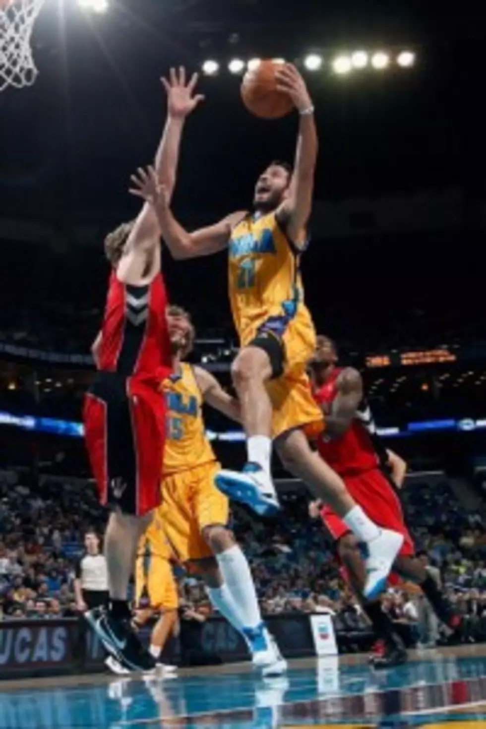 Hornets Fall To Raptors In Overtime