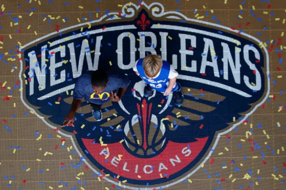 Pelicans Beat Hawks, Davis And Morrow Shine