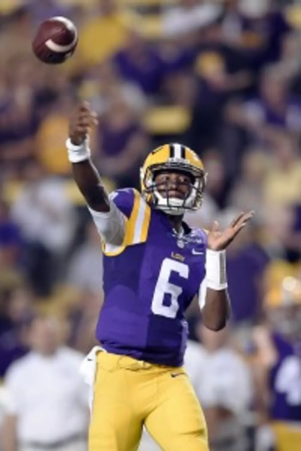 LSU Whips NMSU 63-7, QB Brandon Harris Shines