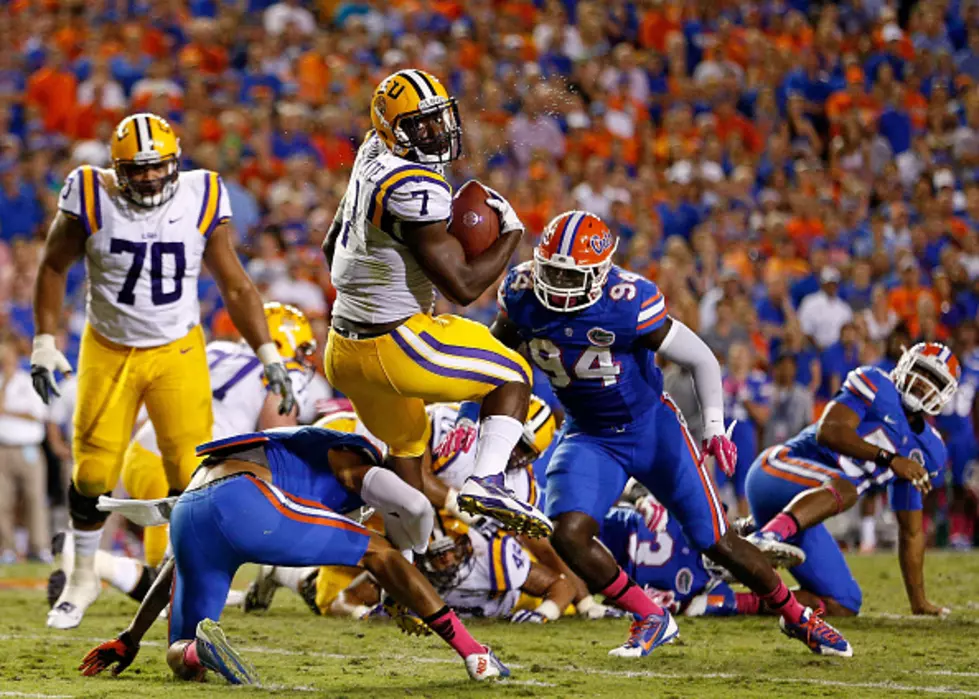 LSU&#8217;s Fournette Chomps Gators In The Swamp