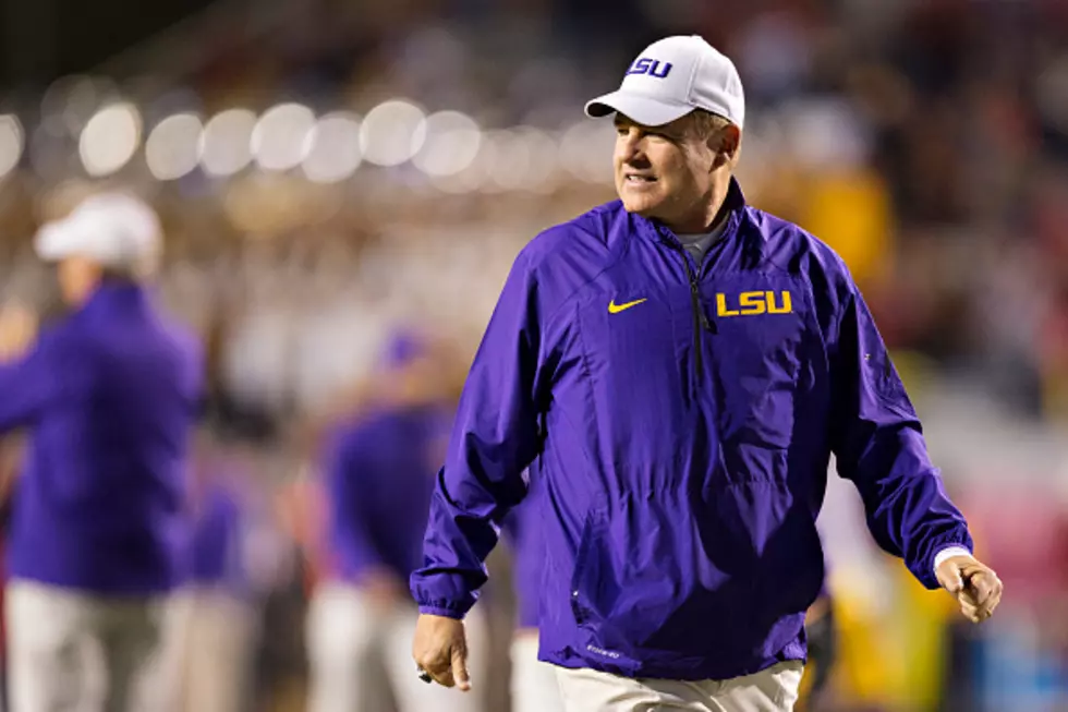 Les Miles Says He&#8217;s Not Interested in the Michigan Job