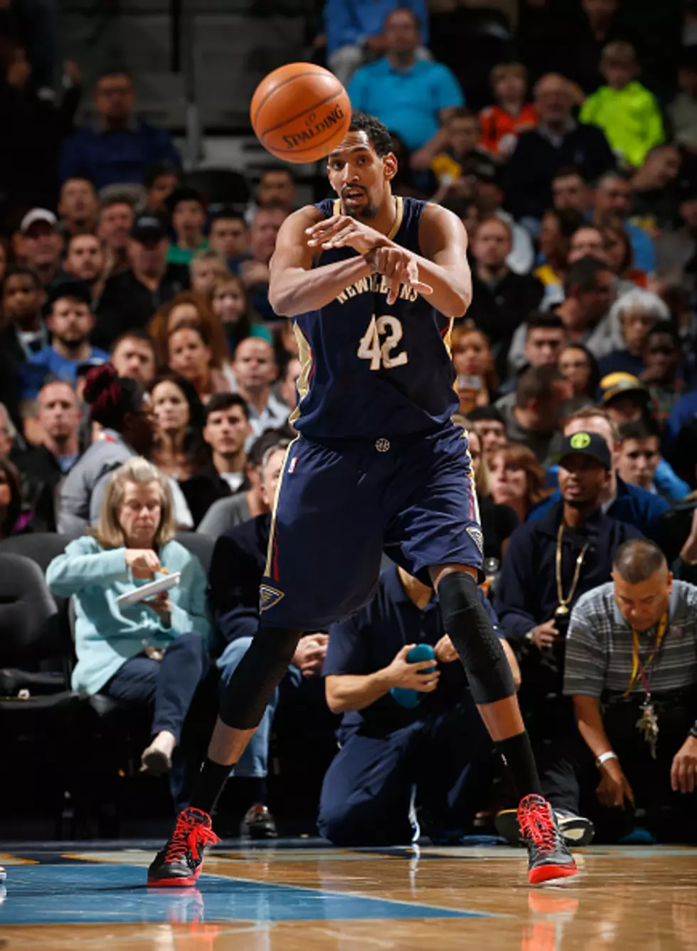 Outmanned Pelicans Fall To Pacers