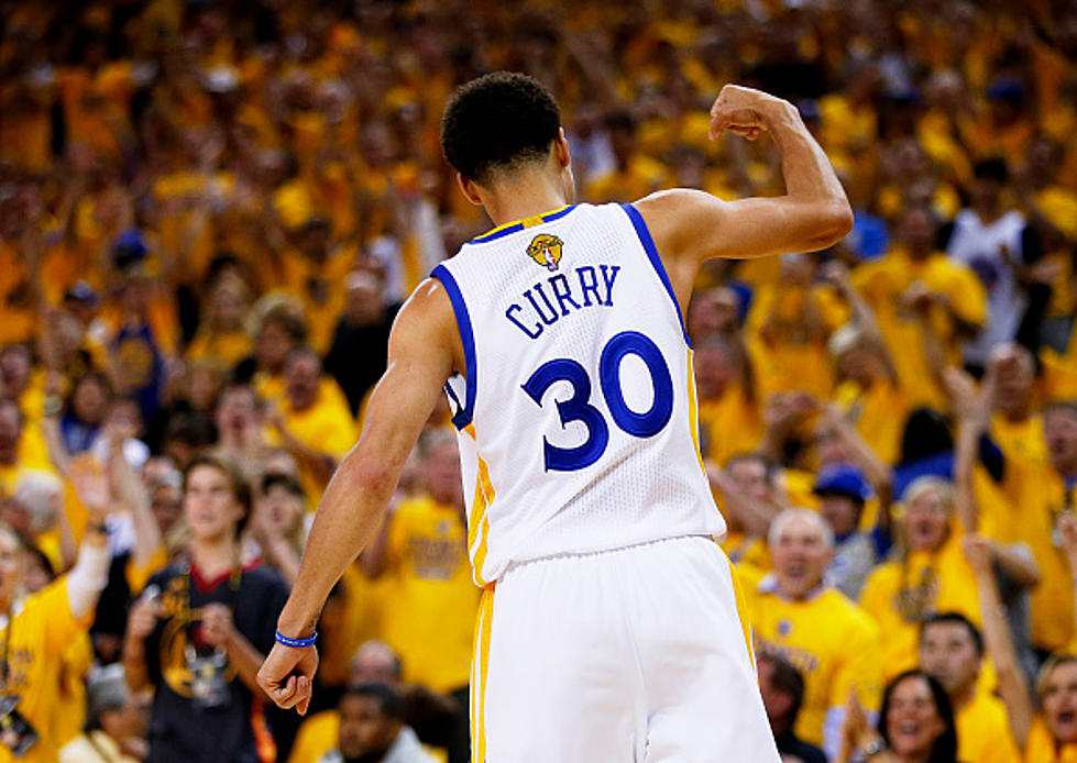 Warriors Top Cavs In Game 5, Lead Series 3-2