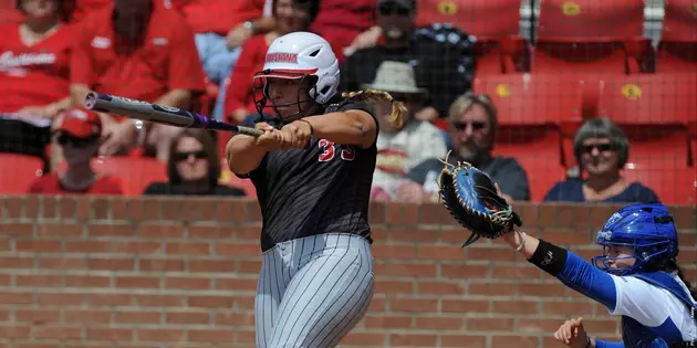 Lexie Elkins Leads Nation In Home Runs After 2 Weeks