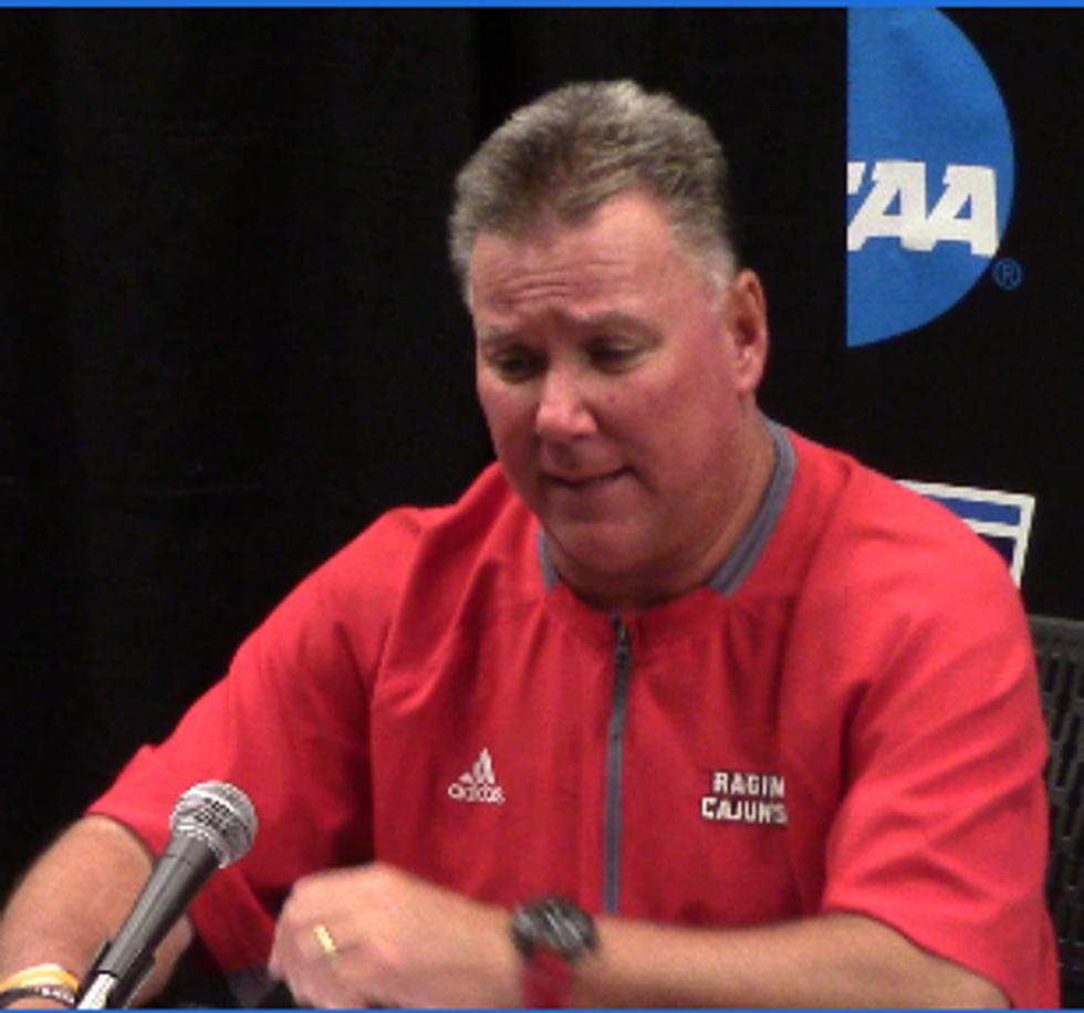 Tony Robichaux Press Conference After Beating Arizona [VIDEO]