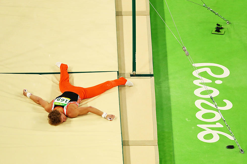 2012 Gold Medalist Face Plants On High Bar – VIDEO
