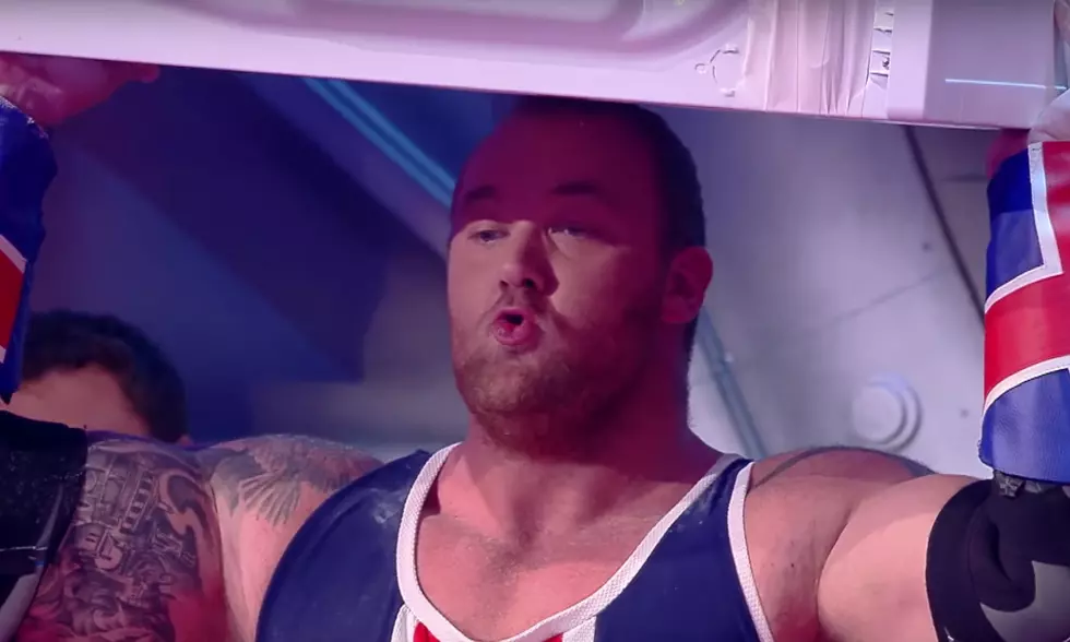 The Mountain From &#8220;Game Of Thrones&#8221; Attempts World Record For Throwing Washing Machine