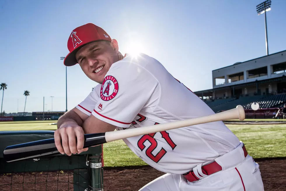 Mike Trout Makes A Kid’s Day – VIDEO