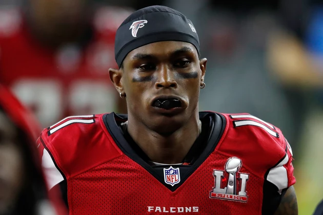 Falcons WR Julio Jones Pays A Diving Team To Look For His Expensive Jewelry