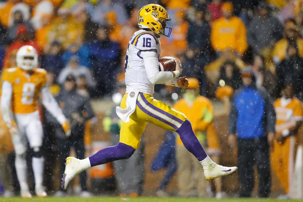 LSU Topples Tennessee In Wet & Windy Conditions