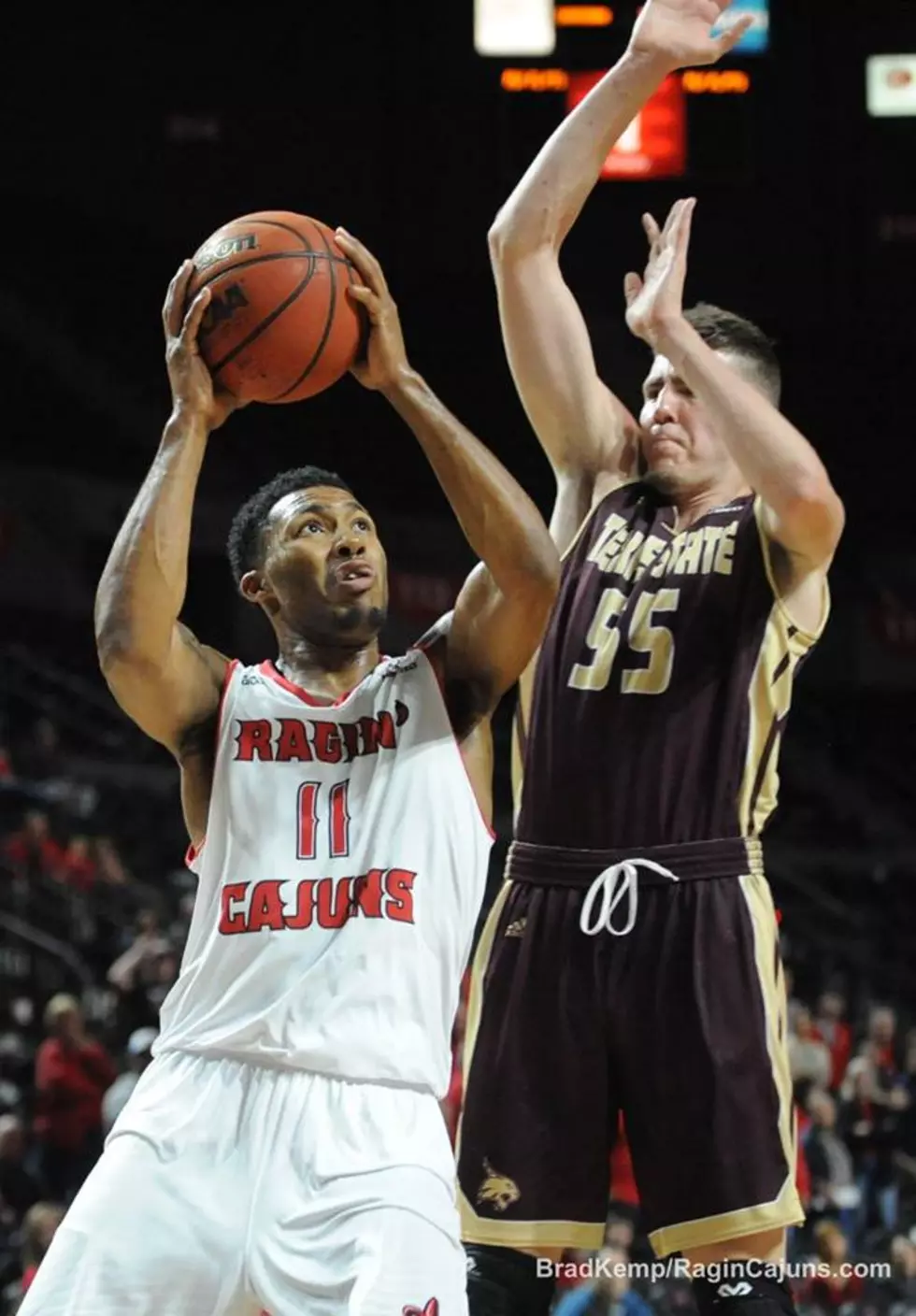 Cajuns Back Home to Face Texas State