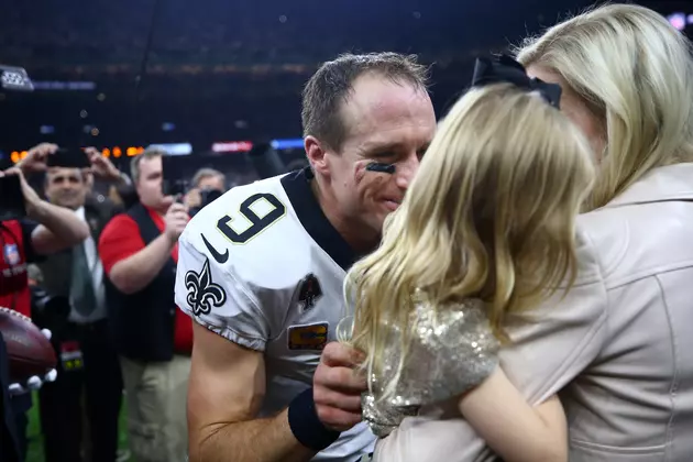 Drew Brees Mic&#8217;d Up As He Breaks NFL Passing Record &#8211; VIDEO