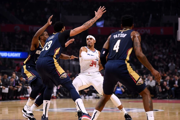 Pelicans Outlast Clippers; Win Season Series