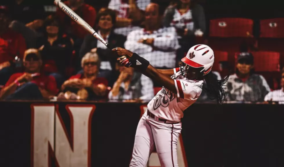 Get to Kneaux Ragin' Cajuns Softball Outfielder Raina O'Neal