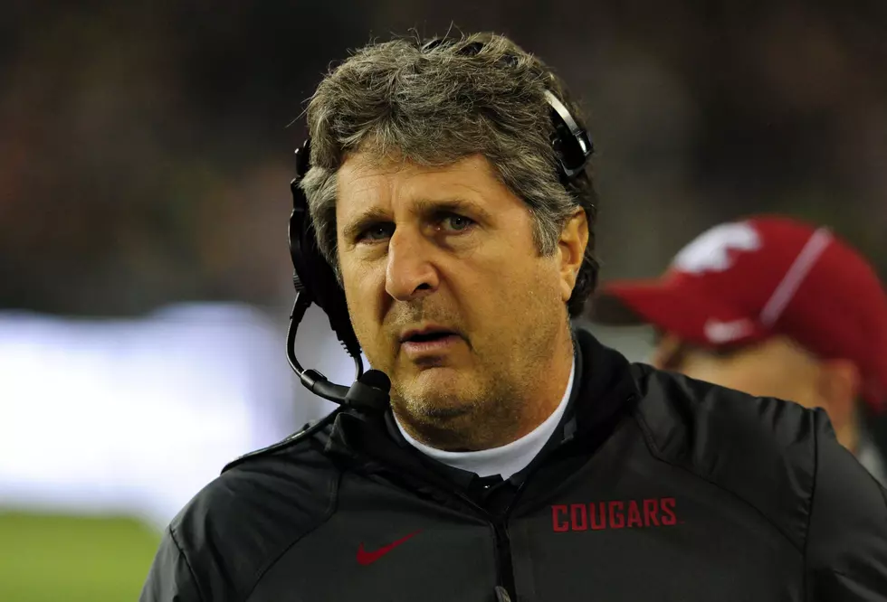Mike Leach Shares His Tips On Trick-Or-Treating [Video]