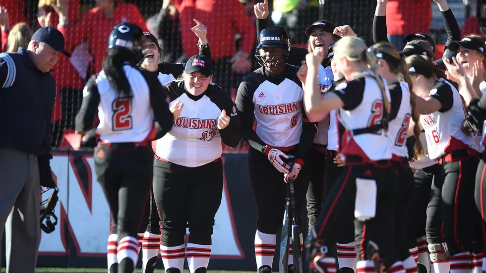 UL Softball Moves Up in Latest Major Poll