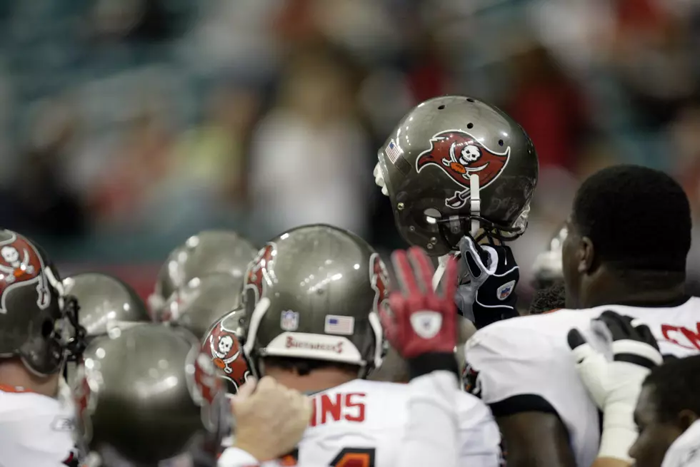 Tampa Bay Buccaneers Show Off Their New Uniforms