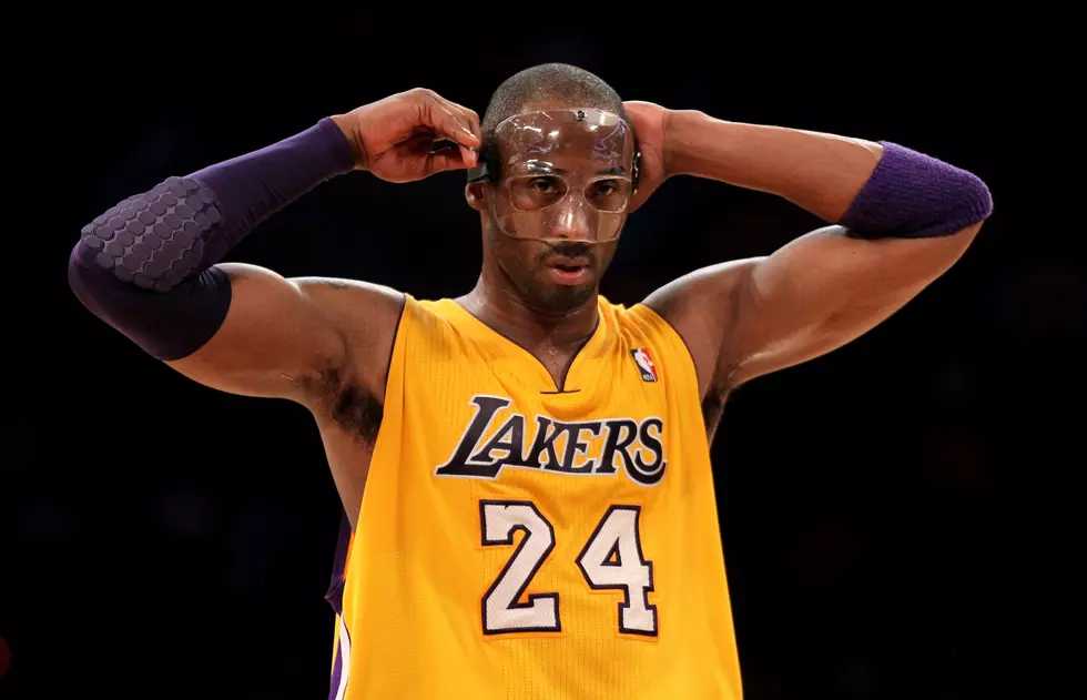 Famous Athletes Who Wore a Mask