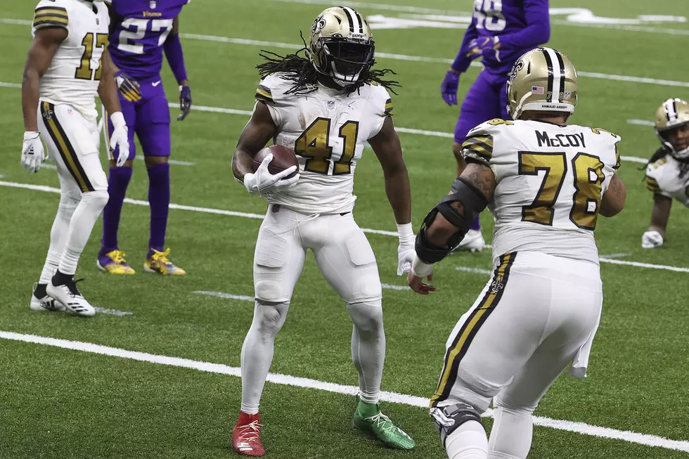 Saints Top Vikings, Clinch NFC South Behind Kamara’s 6 Touchdowns