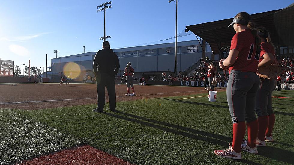 UL Softball Remains in Top Ten of Major Poll