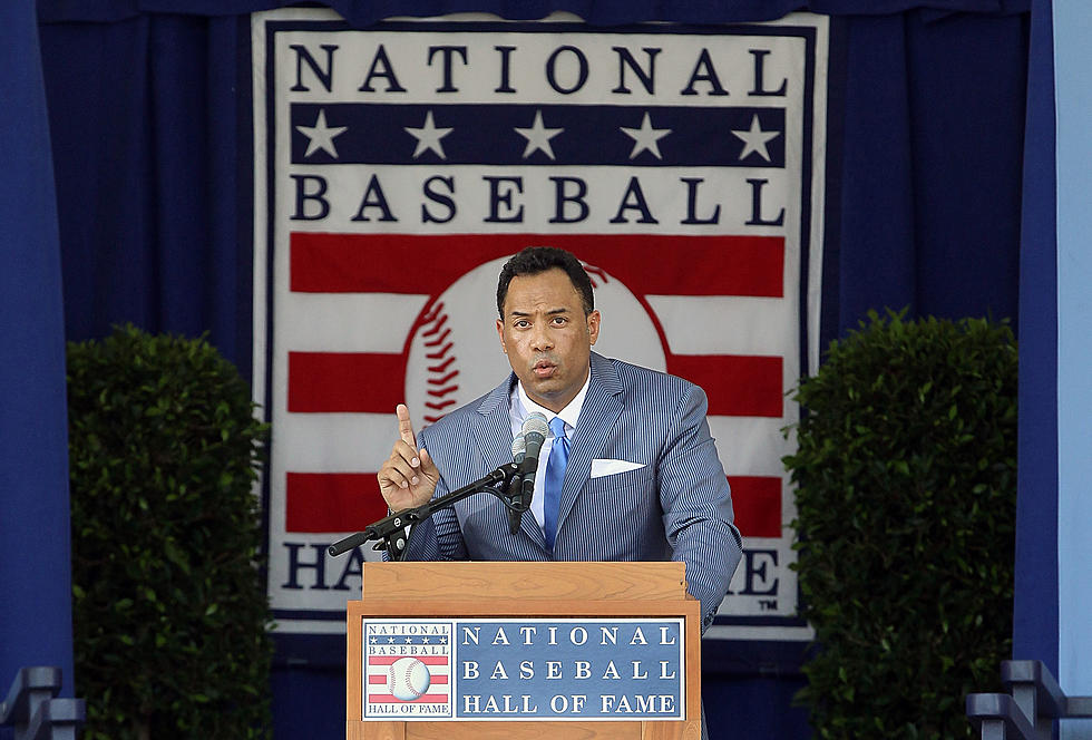 Roberto Alomar Removes Himself from Baseball Hall of Fame Board of Directors