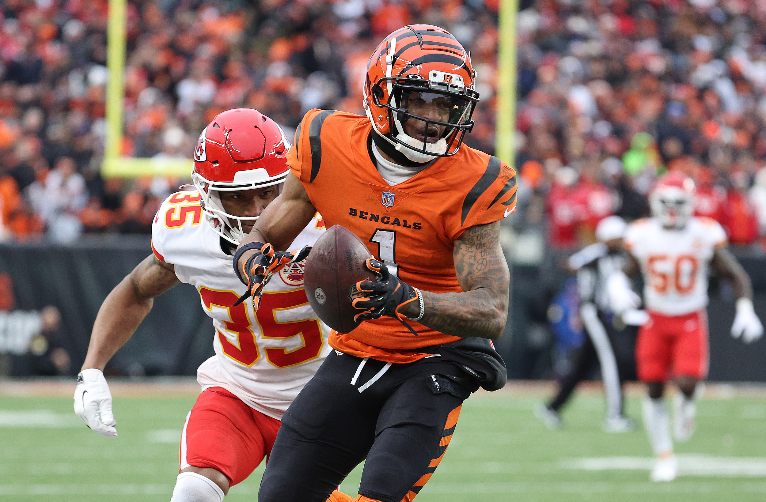 Watch: Bengals' Ja'Marr Chase works at Beechmont Raising Cane's