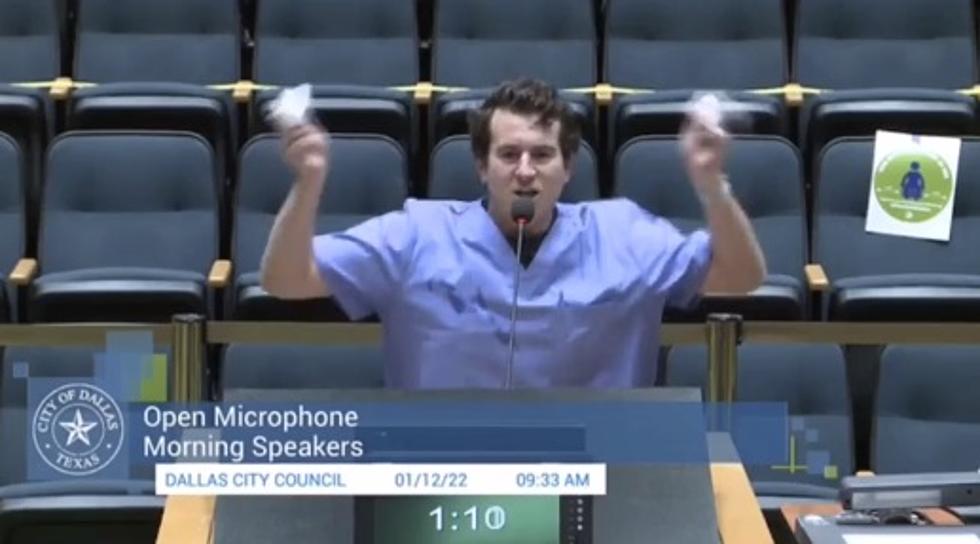 LSU Alum Performs Hilarious Cringe Worthy Freestyle Vaccination Rap at City Council Meeting [Video]