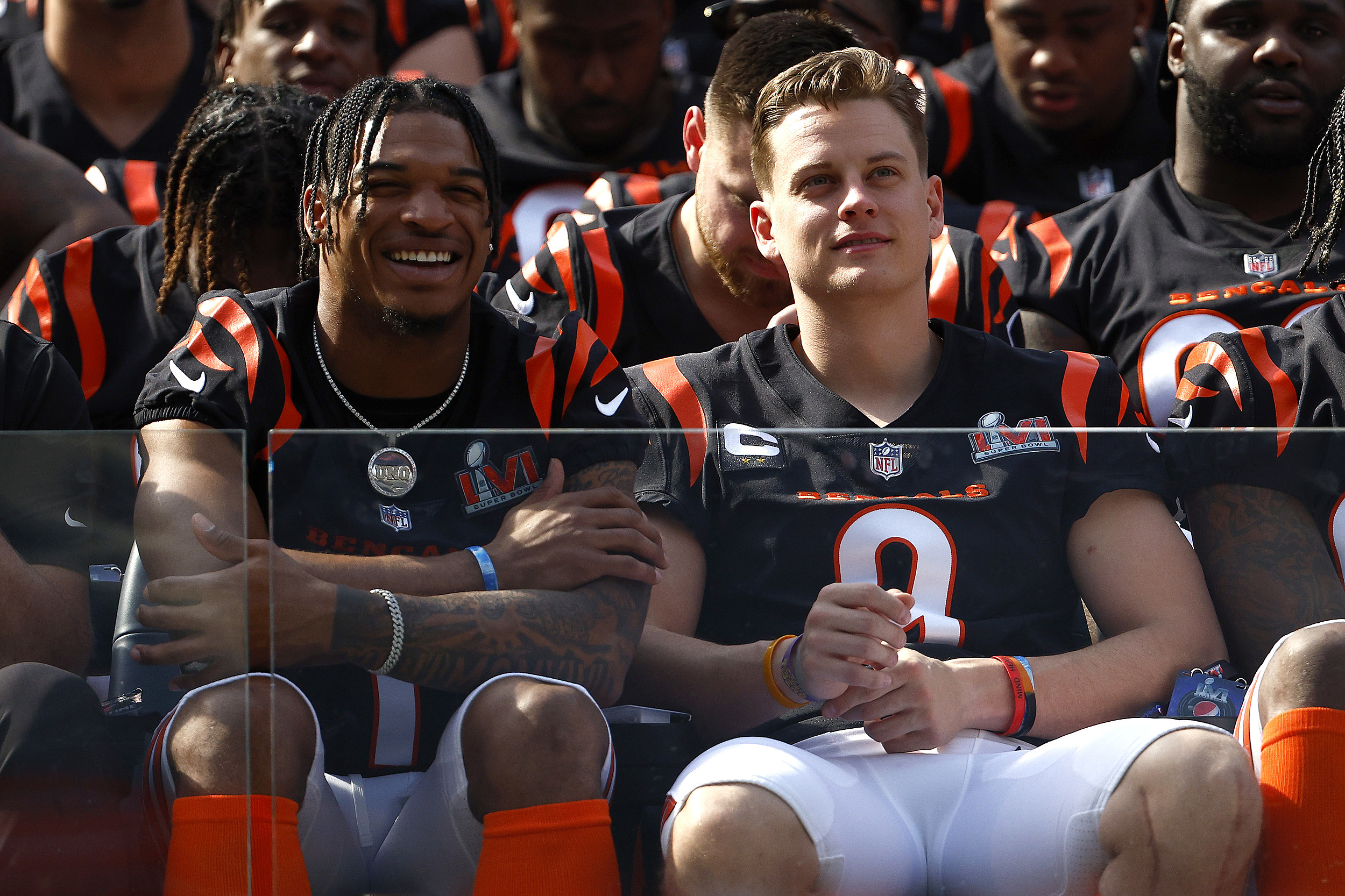 Joe Burrow dons Ja'Marr Chase national title jersey before Saints game