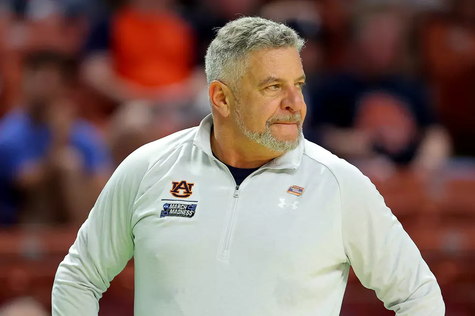 Auburn Staffer Regrets Not Heeding Bruce Pearl&#8217;s Advice About Farting in the Dead Sea