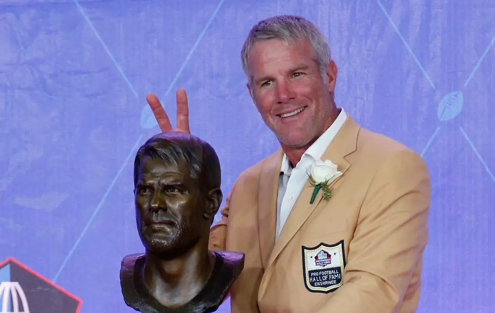 The Number of Concussions Brett Favre Suffered is Downright Scary