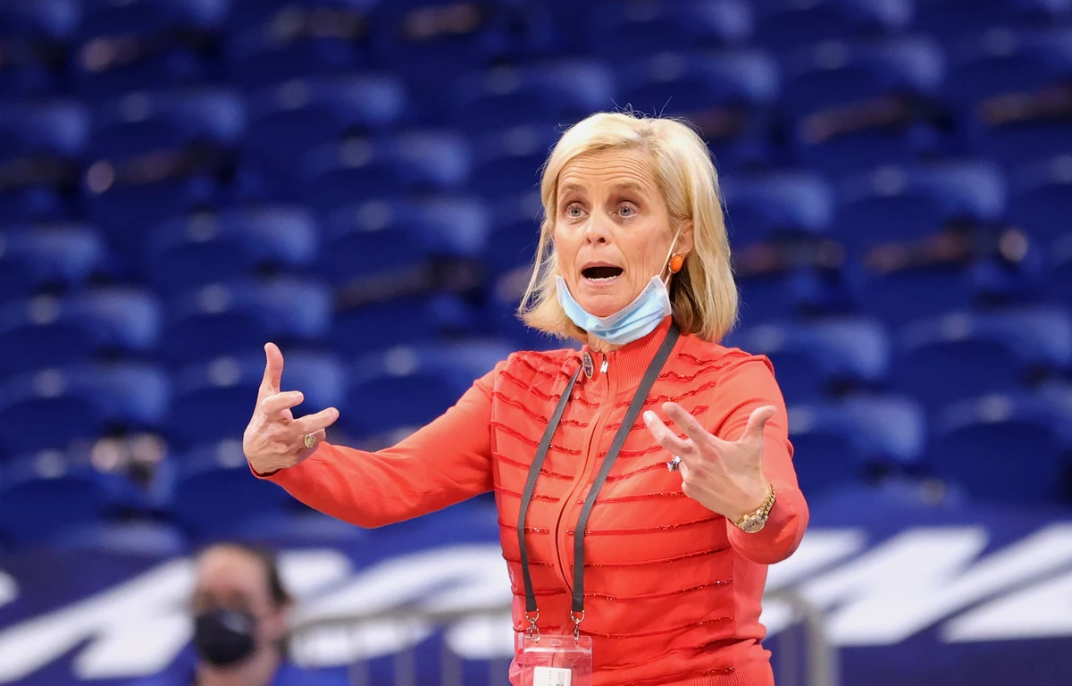 Kim Mulkey Facing Backlash For Not Commenting On Brittney Griner