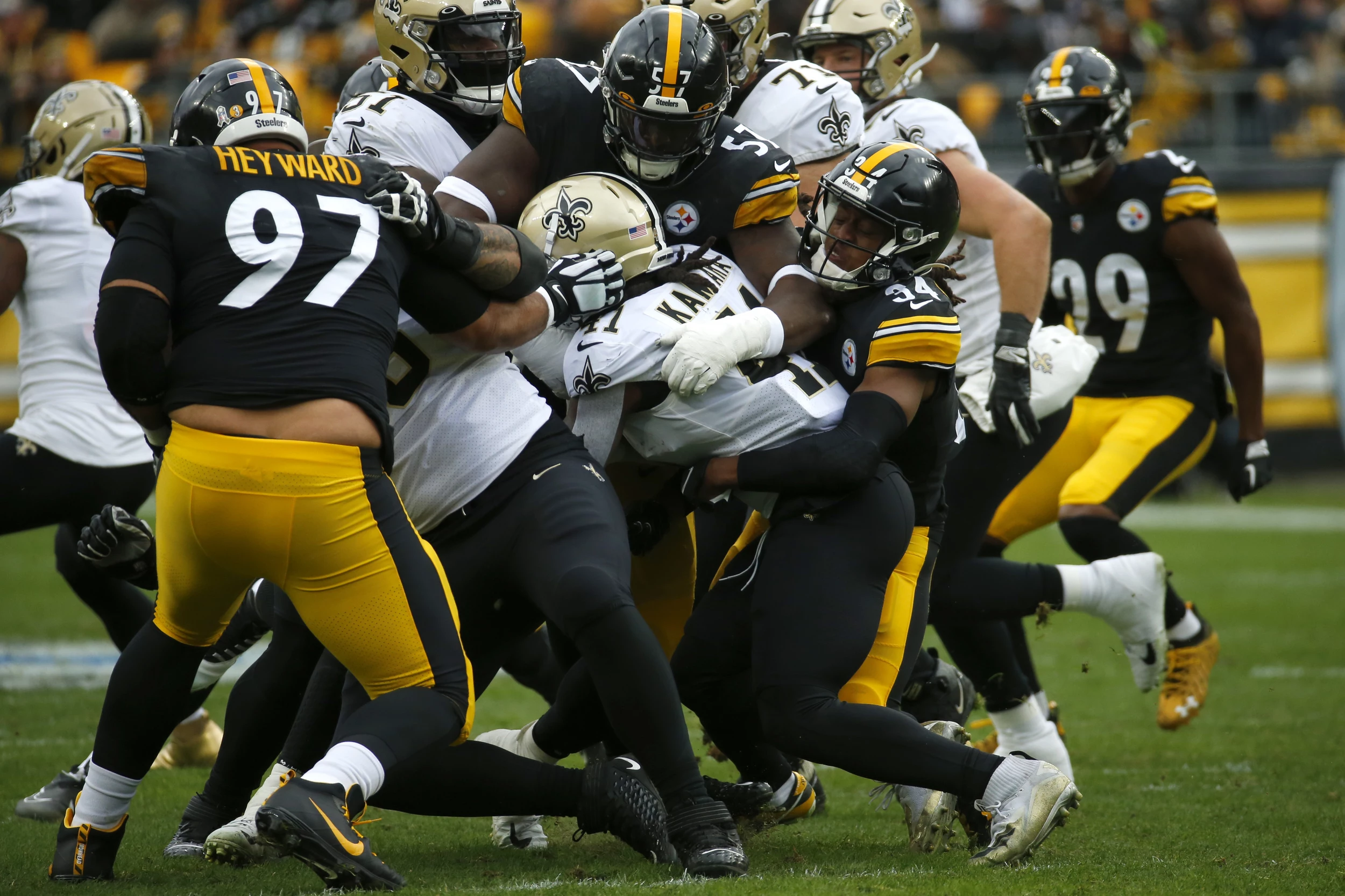 Saints' offense stalls on the road; Steelers win, 20-10