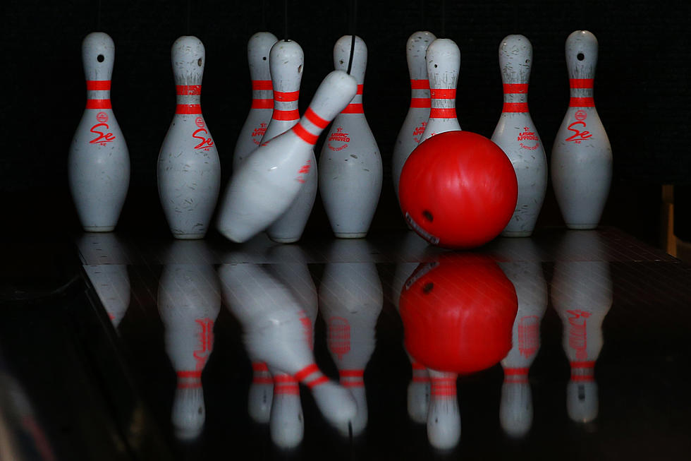 Bowling Coach In The Gutter, Resigns After Affair With Player
