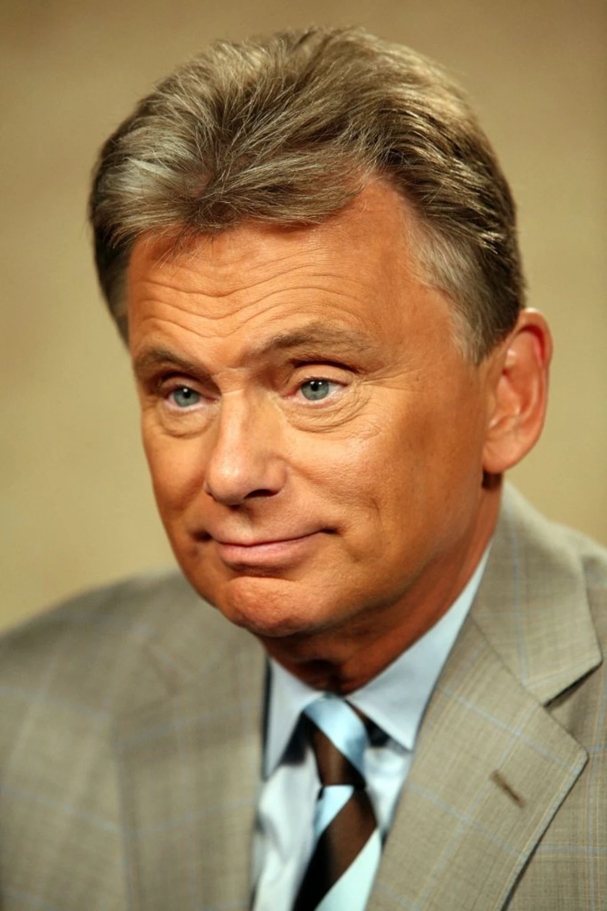 From Pat To...Who?! The Untold Story Of Wheel Of Fortune Hosts - bjv6xaf