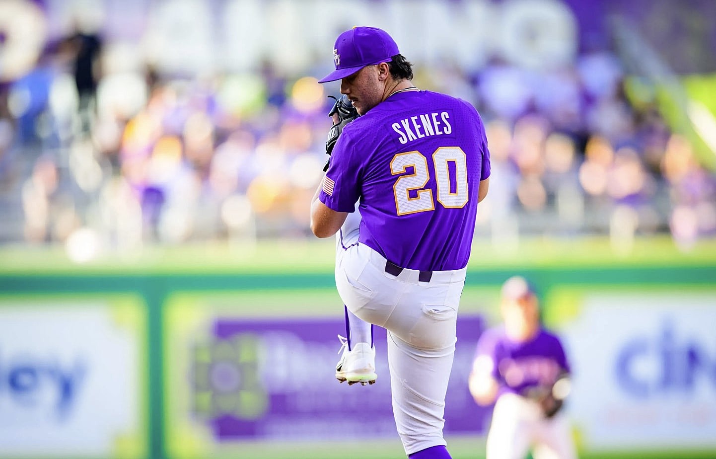 TRENDING: Five LSU Tigers have been named to the @d1baseballbuzz Top 100  College Prospects for the 2024 MLB Draft: #7 - Tommy White #12 -…