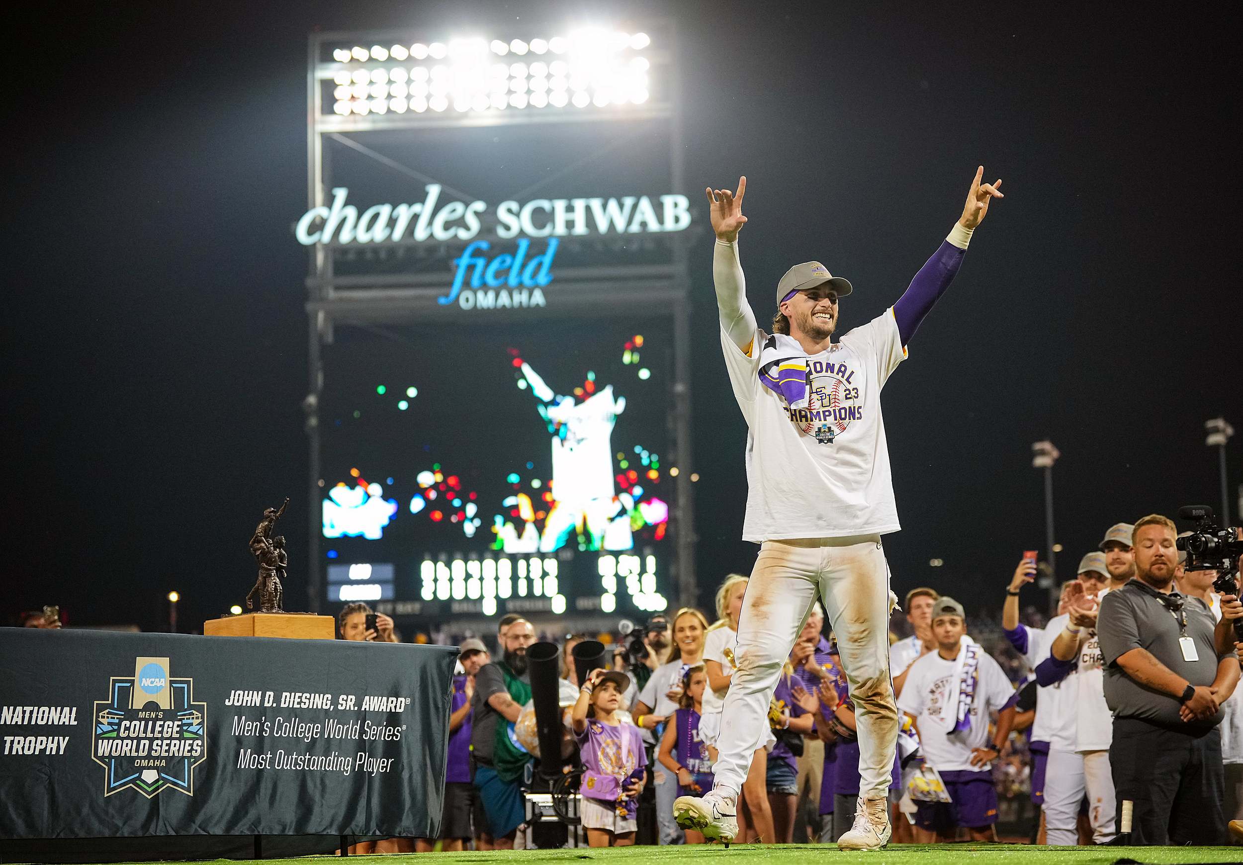 LSU pitcher Paul Skenes wins Dick Howser Award - And The Valley Shook