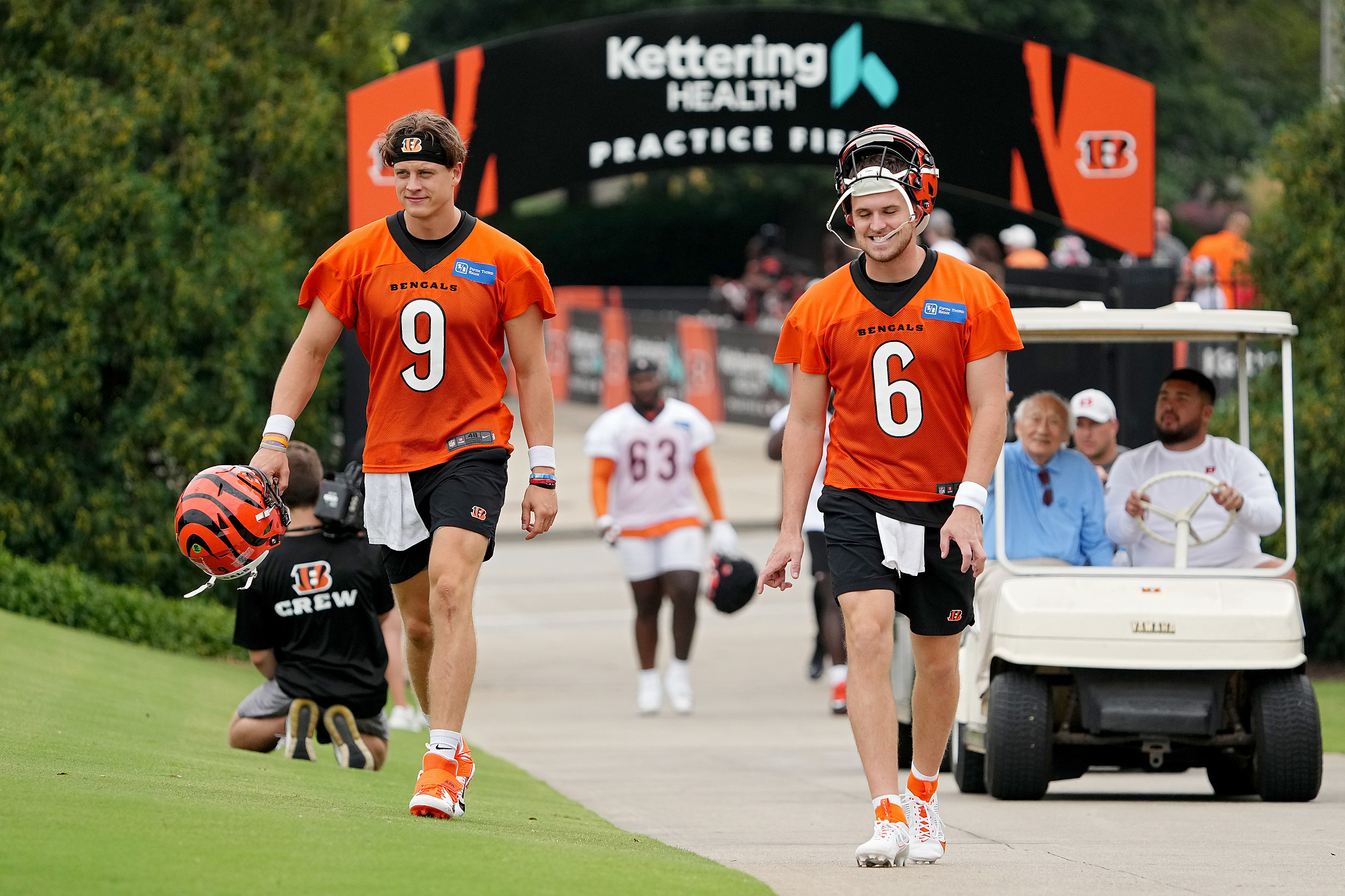 Bengals Joe Burrow has a New Look That is Straight Out of the 80s