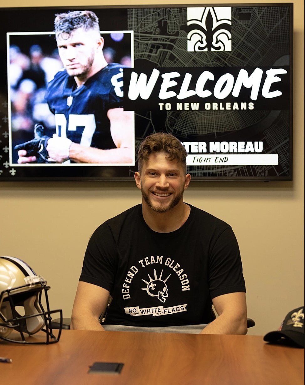 Foster Moreau overcomes cancer, makes inspiring return to New Orleans  Saints